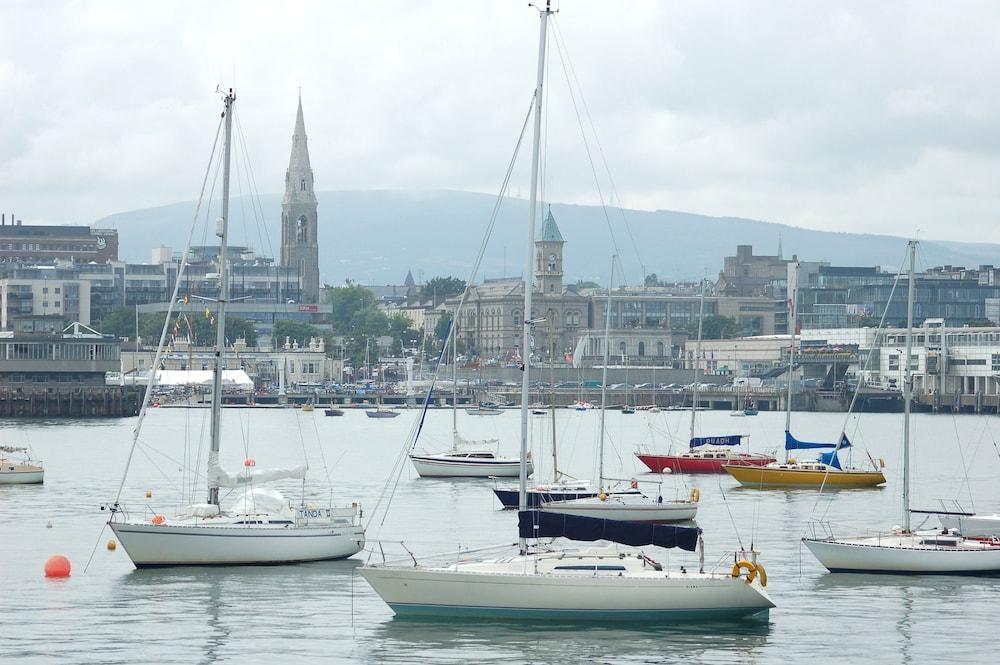 Royal Marine 4* Dublín